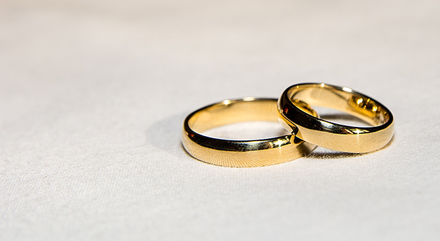 2 wedding rings