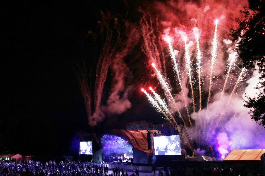 Fireworks above Darley Stage 2022