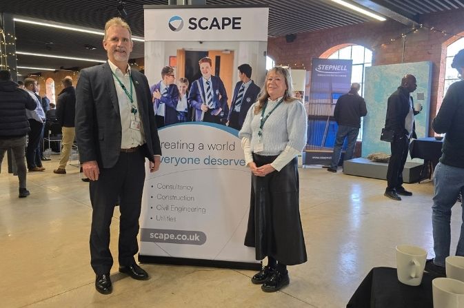 Councillor Swan and Andy Hills at decarbonisation event