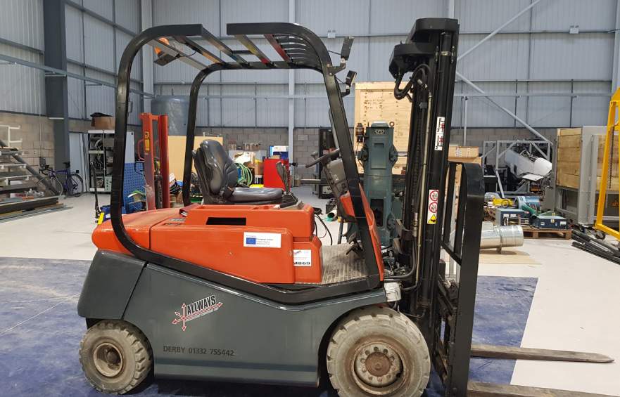 Electric Forklift Decarbonise
